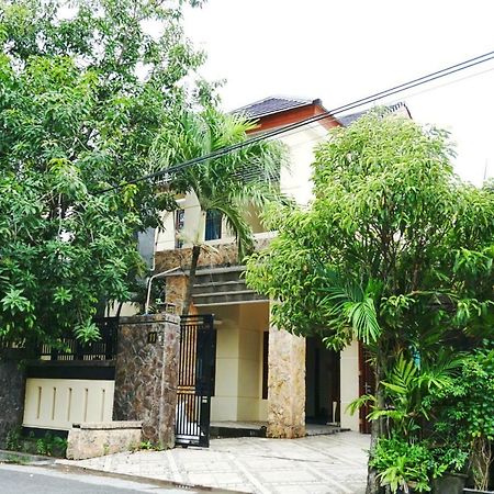 Green Surabaya Homey Extérieur photo